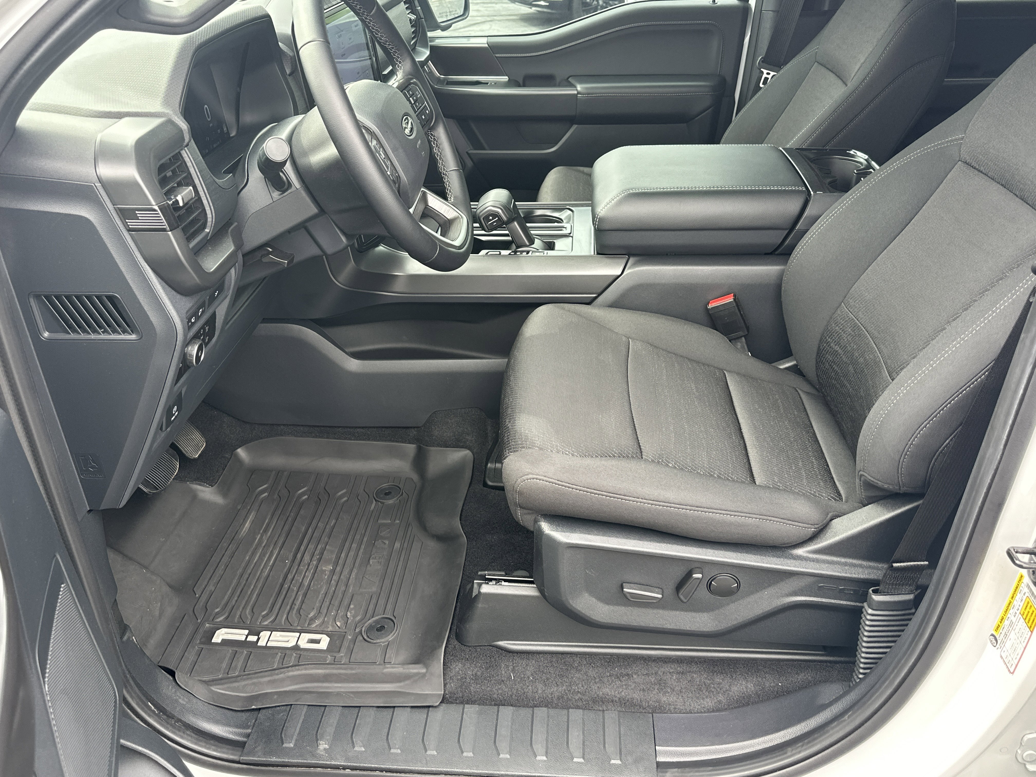 Used 2024 OXFORD WHITE Ford XLT image 10