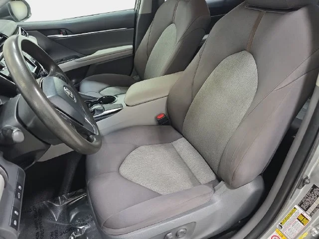 Used 2018 Celestial Silver Metallic Toyota LE image 13