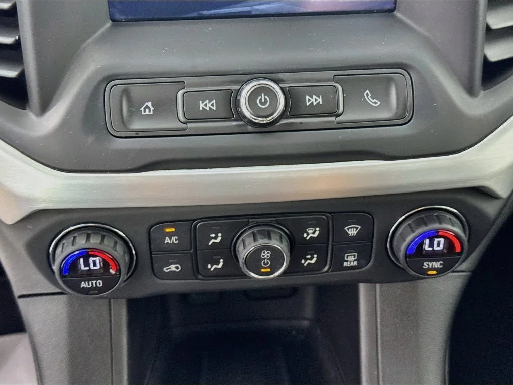 Used 2019 White GMC SLE-1 image 18