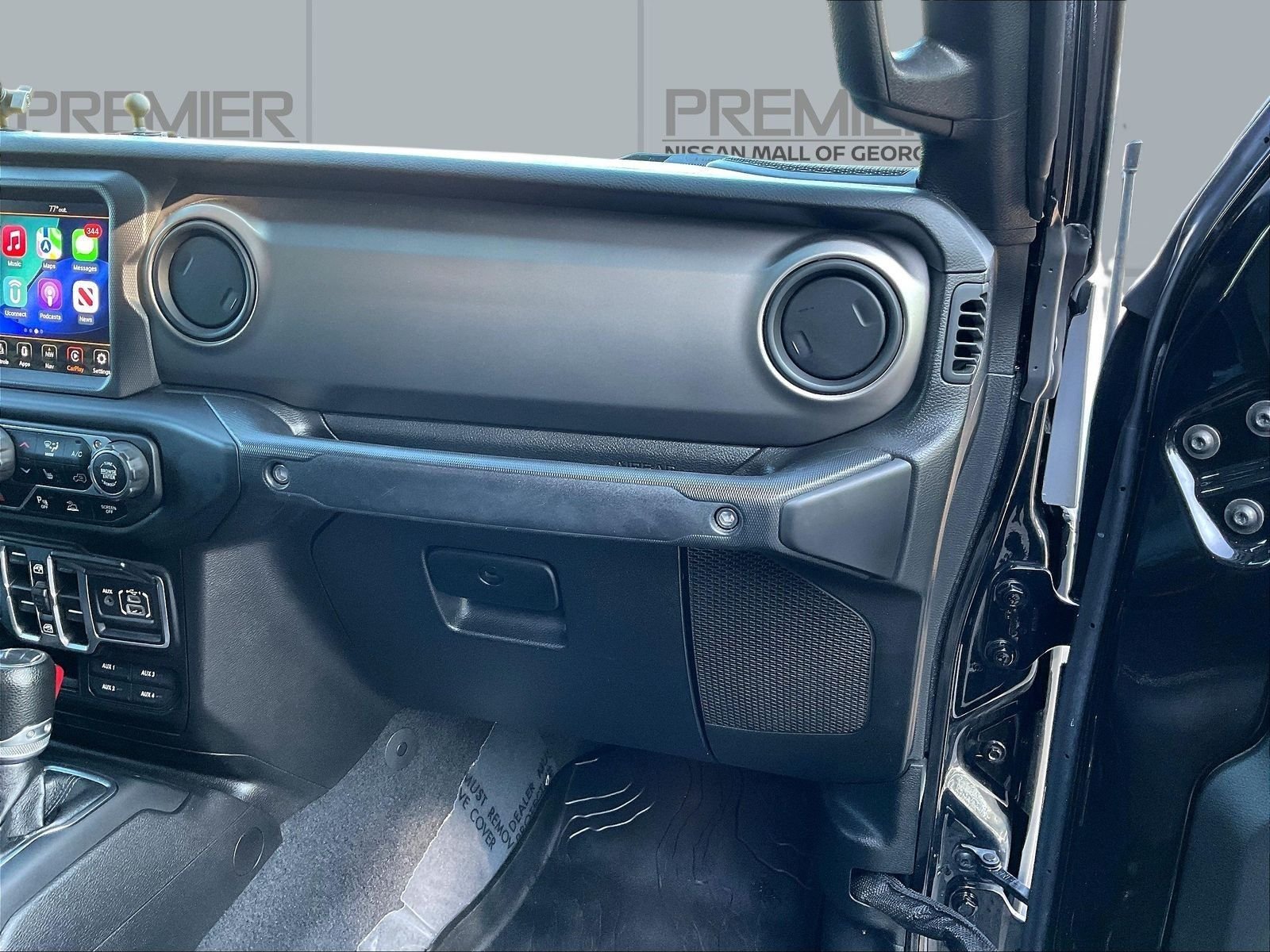 Used 2021 Black Jeep Sport image 28