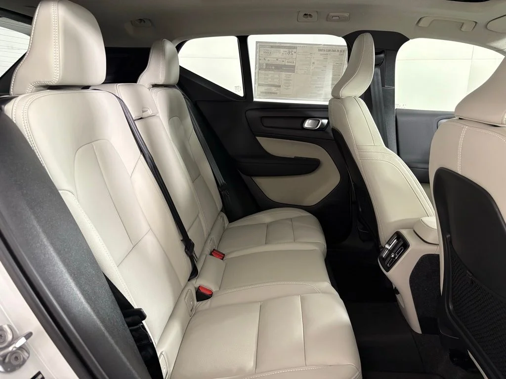 2026 Volvo XC40 Ultra - Photo 40