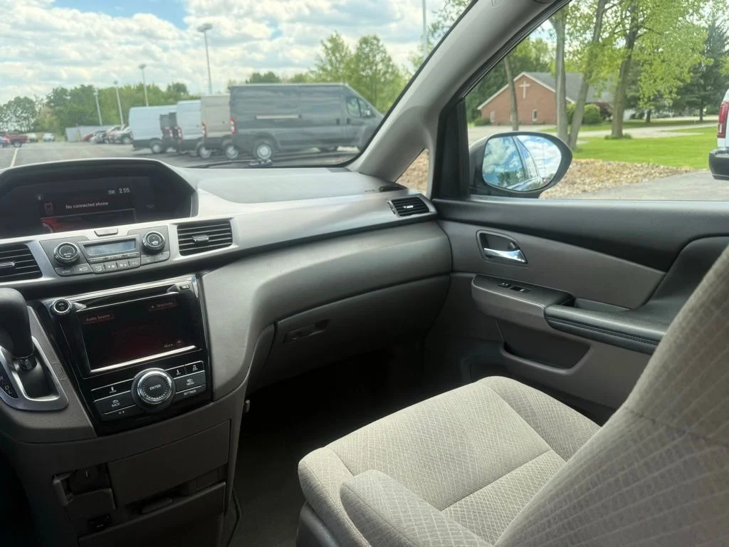 Used 2015 Gray Honda EX image 36