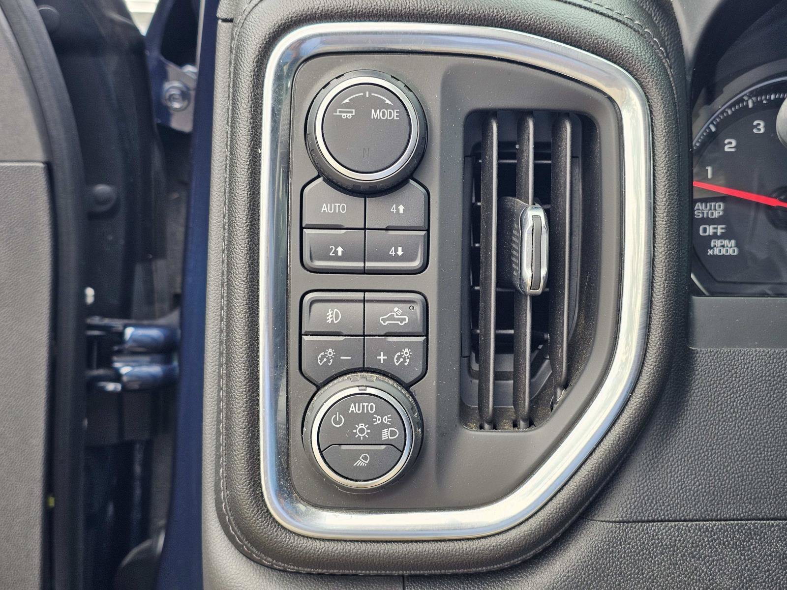 2020 Chevrolet Silverado 1500 RST - Photo 19