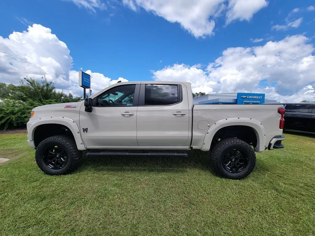 New 2026 White Sands Chevrolet RST image 3