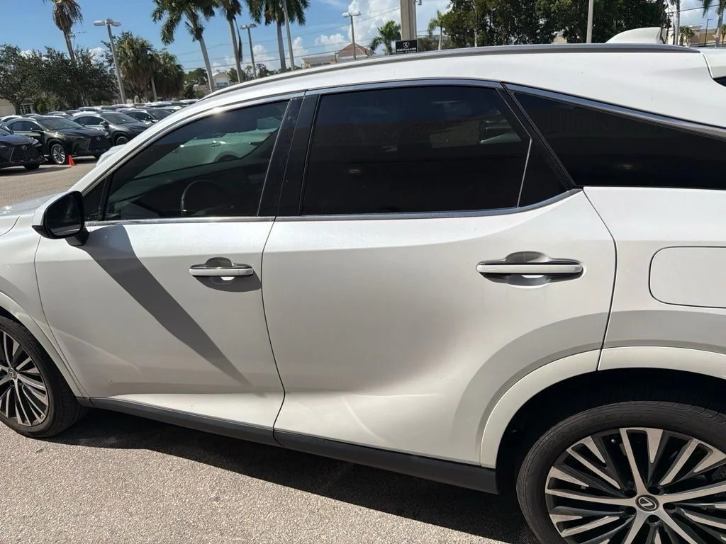 Used 2024 White Lexus 350 Premium Plus image 5