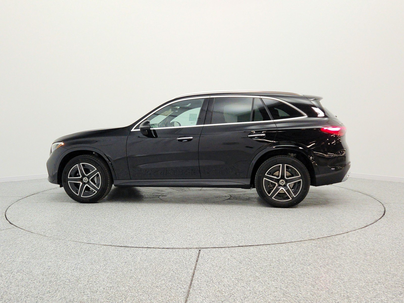 New 2026 Black Mercedes-Benz GLC 300 SUV image 8