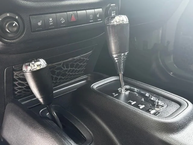 Used 2017 Gray Jeep Freedom Edition image 13