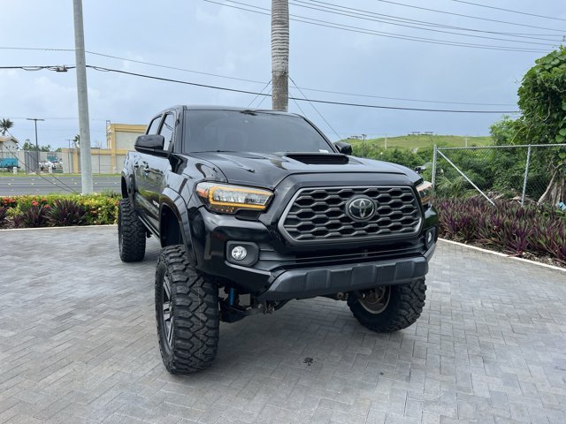 Used 2018  Toyota  image 1