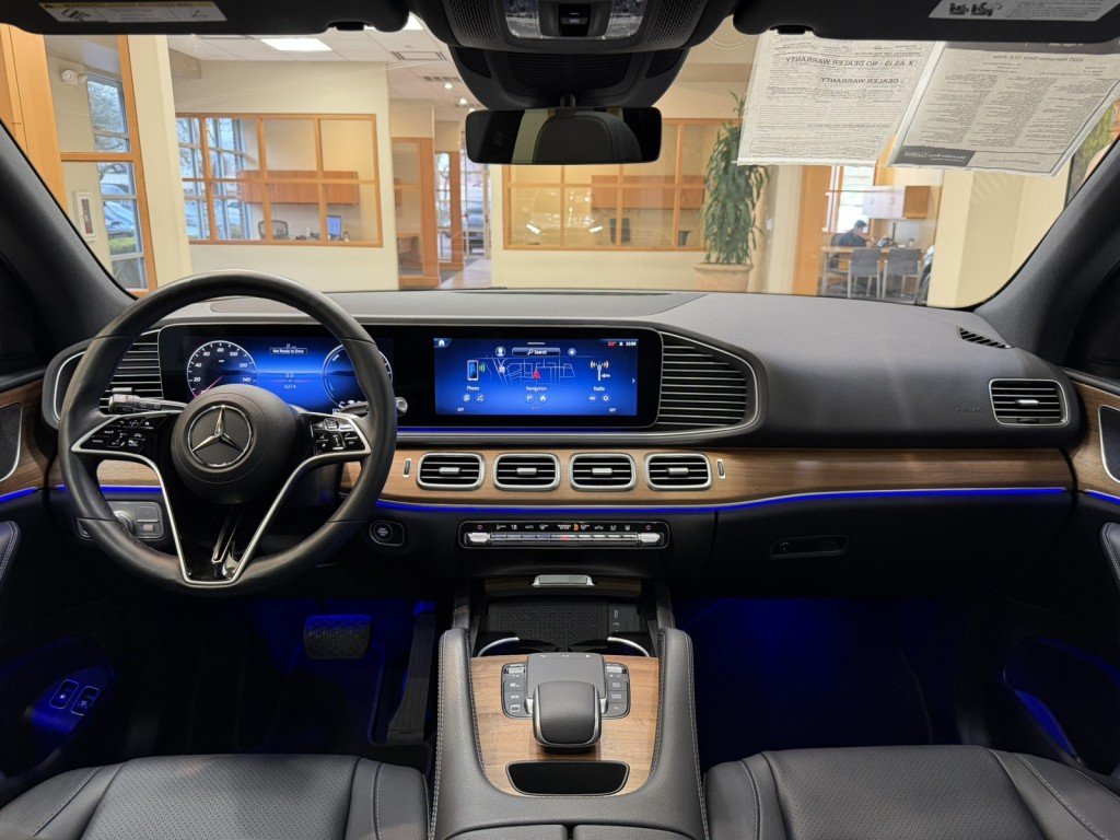 2025 Mercedes-Benz GLE GLE450E - Photo 10