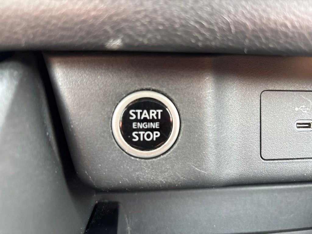 Used 2021 Gray Nissan S image 27