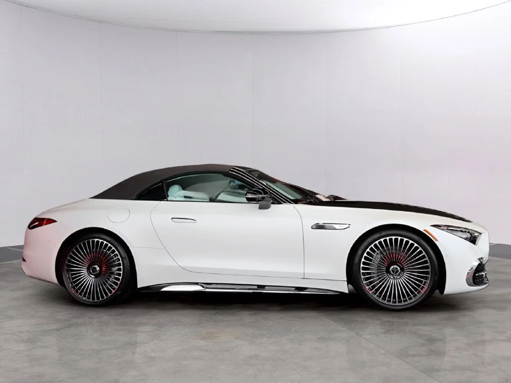 New 2026 MANUFAKTUR moonlight white magno (White Ambiance) Mercedes-Benz Maybach SL 680 image 54