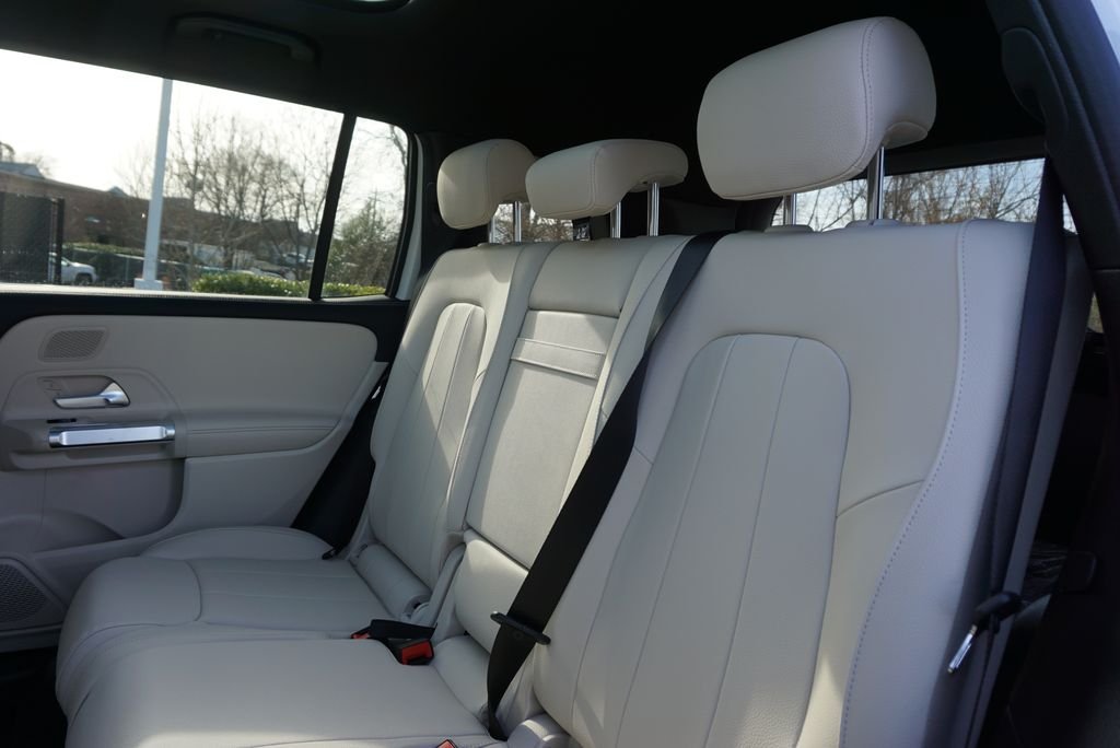 Used 2026 Polar White Mercedes-Benz GLB 250 image 14