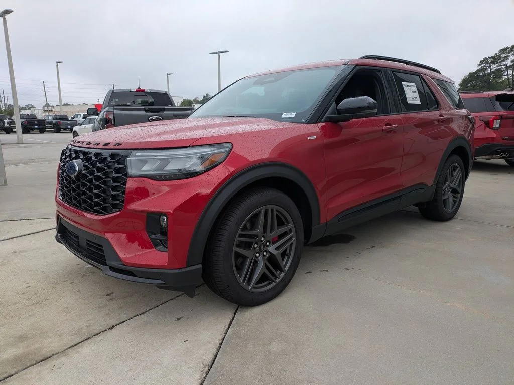 New 2026 Rapid Red Metallic Tinted Clearcoat Ford ST-Line image 7