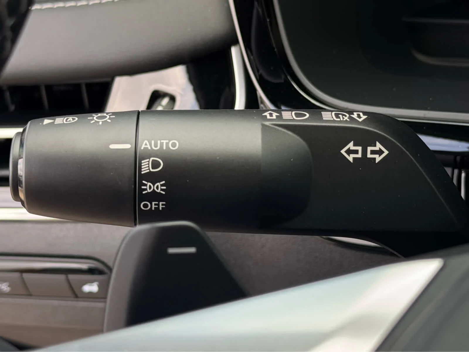New 2027 MINERAL BLACK INFINITI Autograph AWD image 16