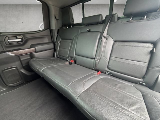 Used 2022 White Frost Tricoat GMC Denali image 23