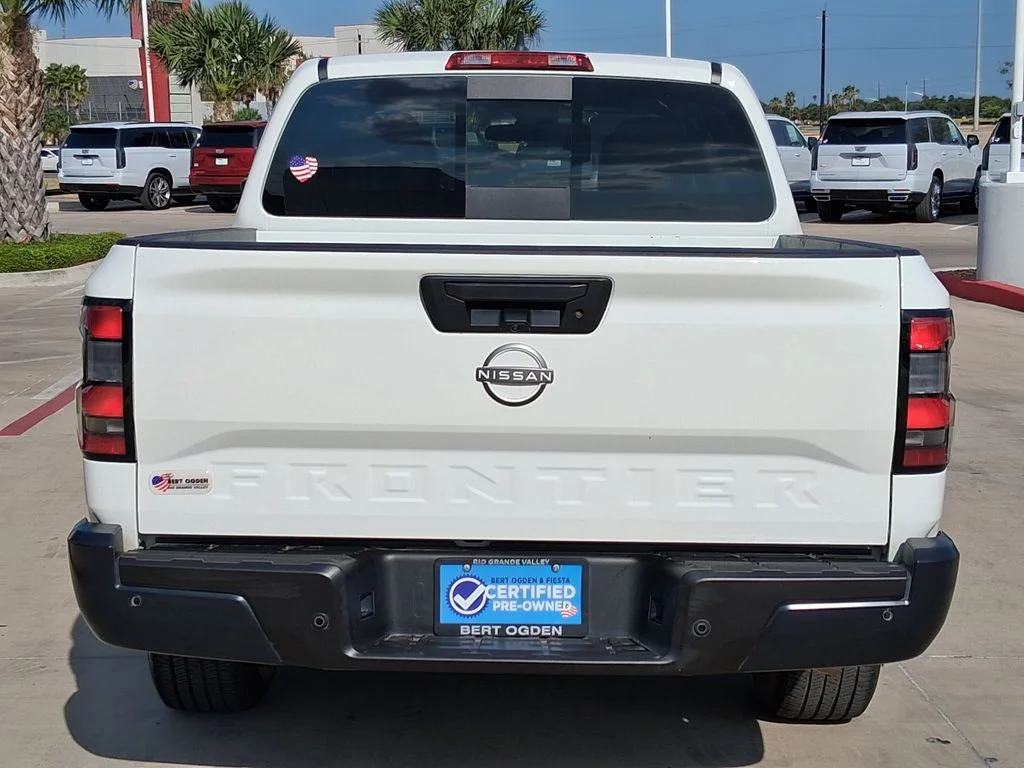 Used 2025 White Nissan S image 5