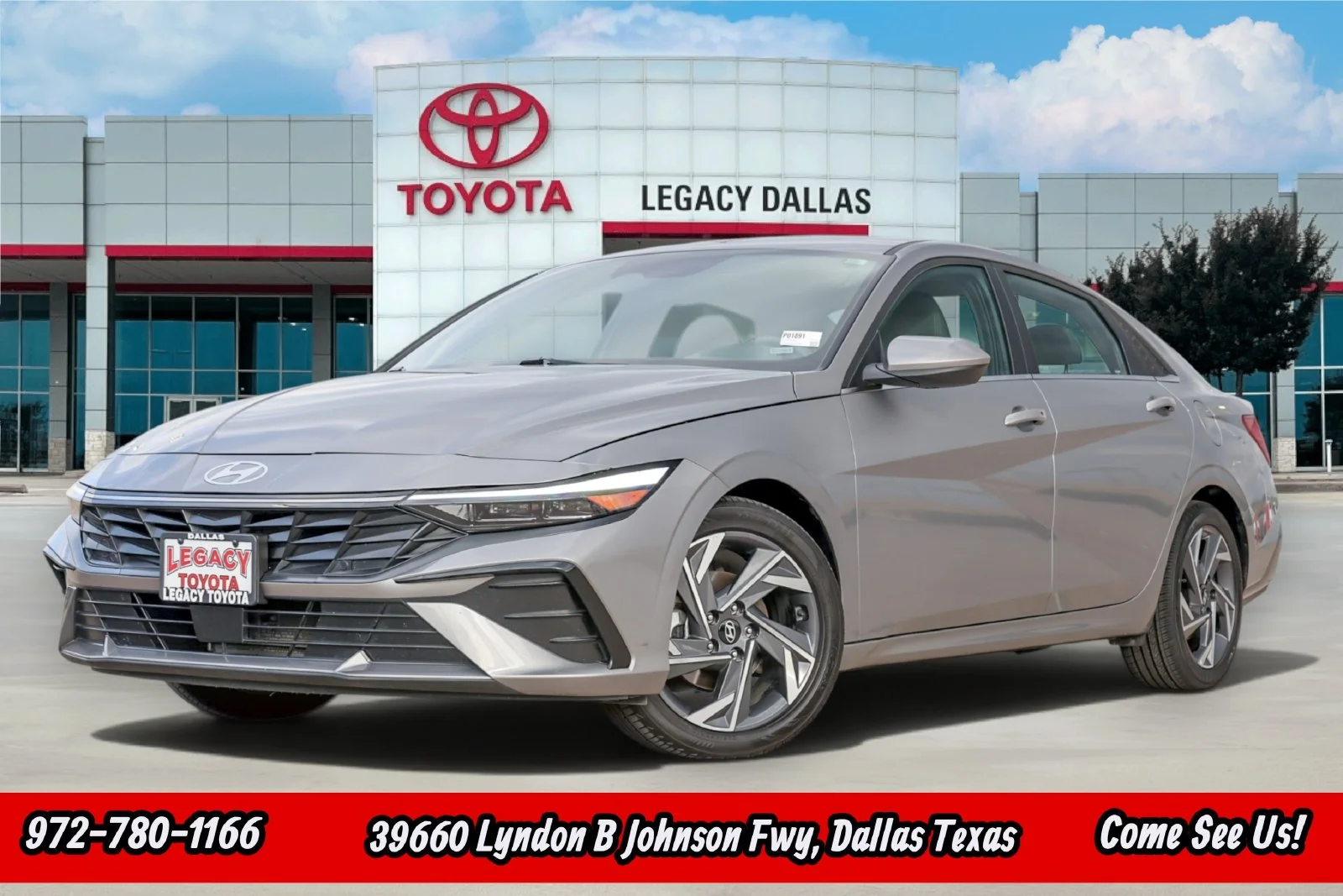 Used 2025 Silver Hyundai SEL Convenience image 1