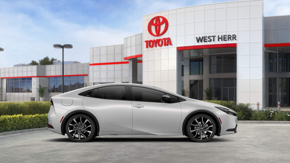2026 Toyota Prius Plug-in Hybrid XSE - Photo 12