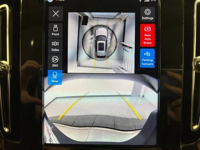 2026 Volvo XC40 Ultra - Photo 18