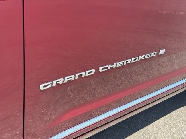 Used 2025 Red Jeep Summit image 13