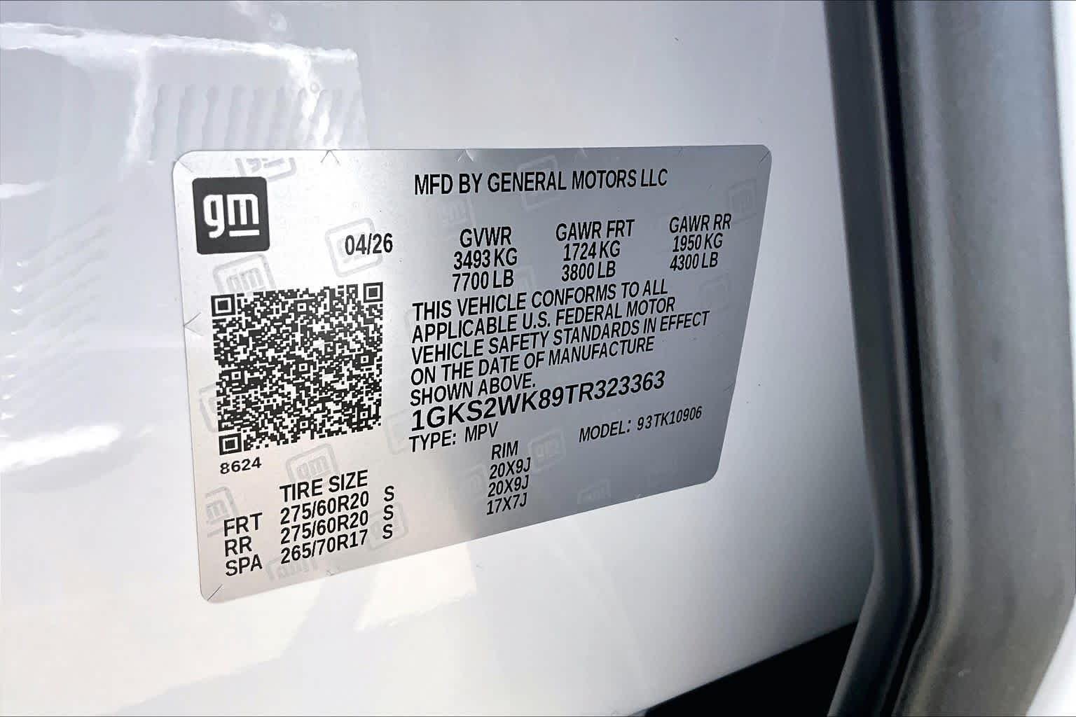 Used 2026 Summit White GMC AT4 Ultimate image 37