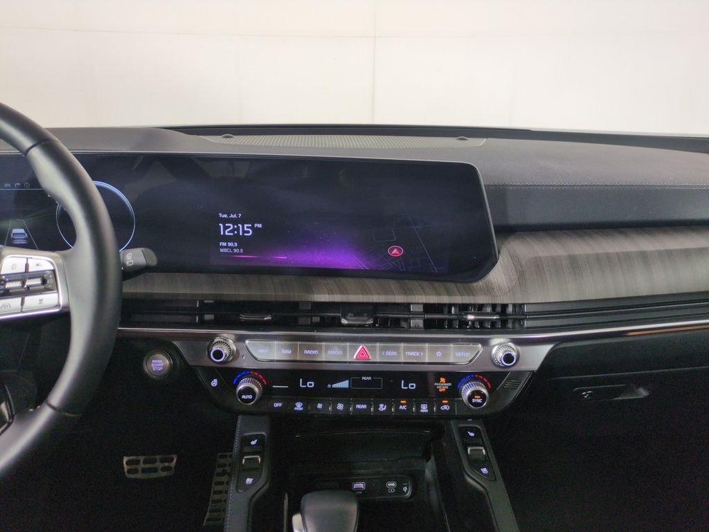 Used 2024 Silver Kia SX image 18