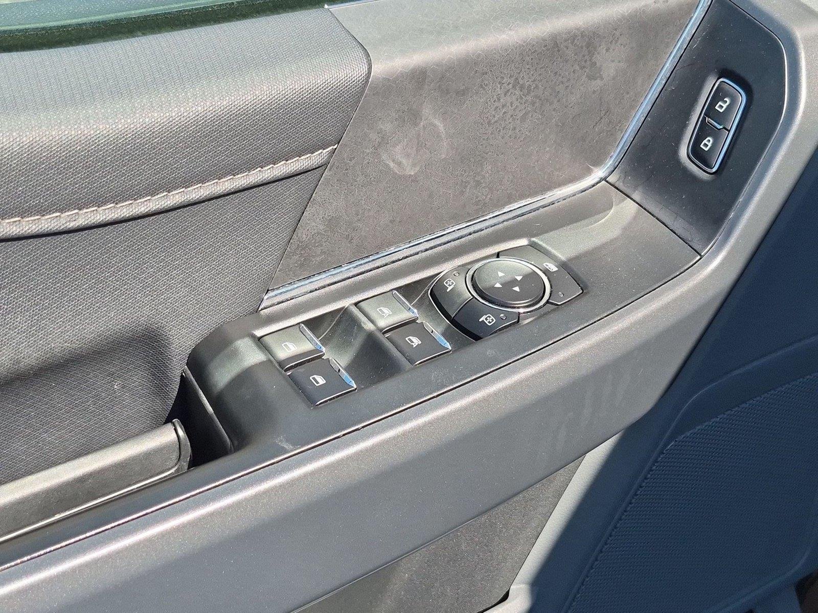 Used 2025  Ford XLT image 16