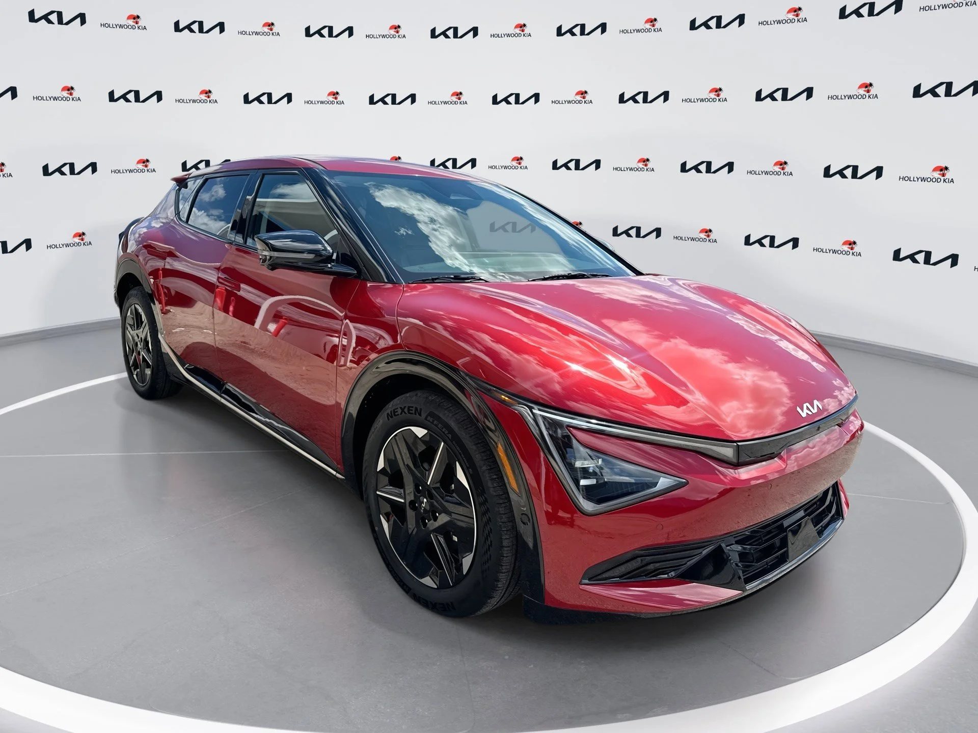 2025 Kia EV6 Wind's photo