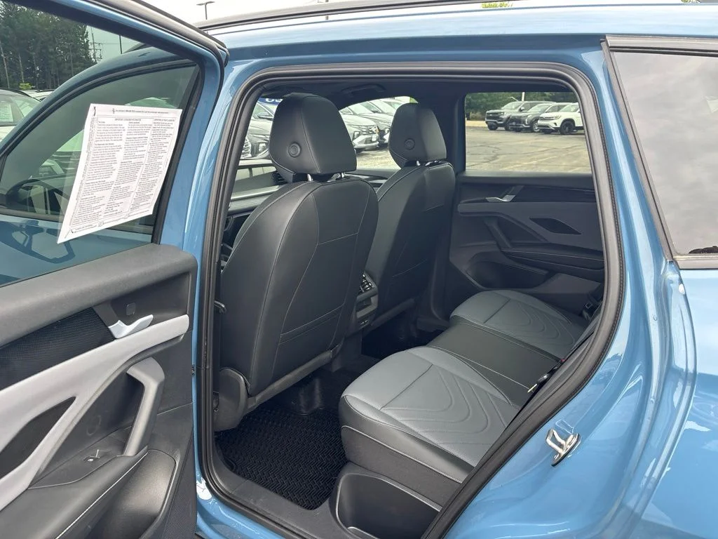 Used 2025 Monterey Blue Pearl Volkswagen 2.0T SE R-Line Black image 23