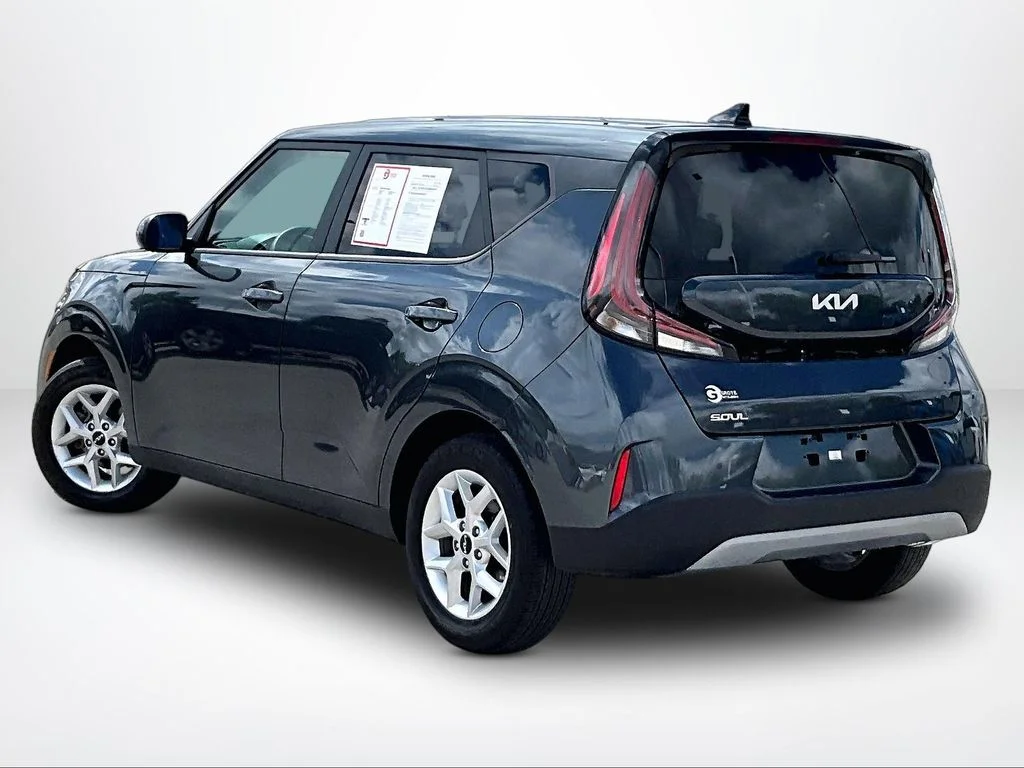 2025 Kia Soul LX - Photo 14