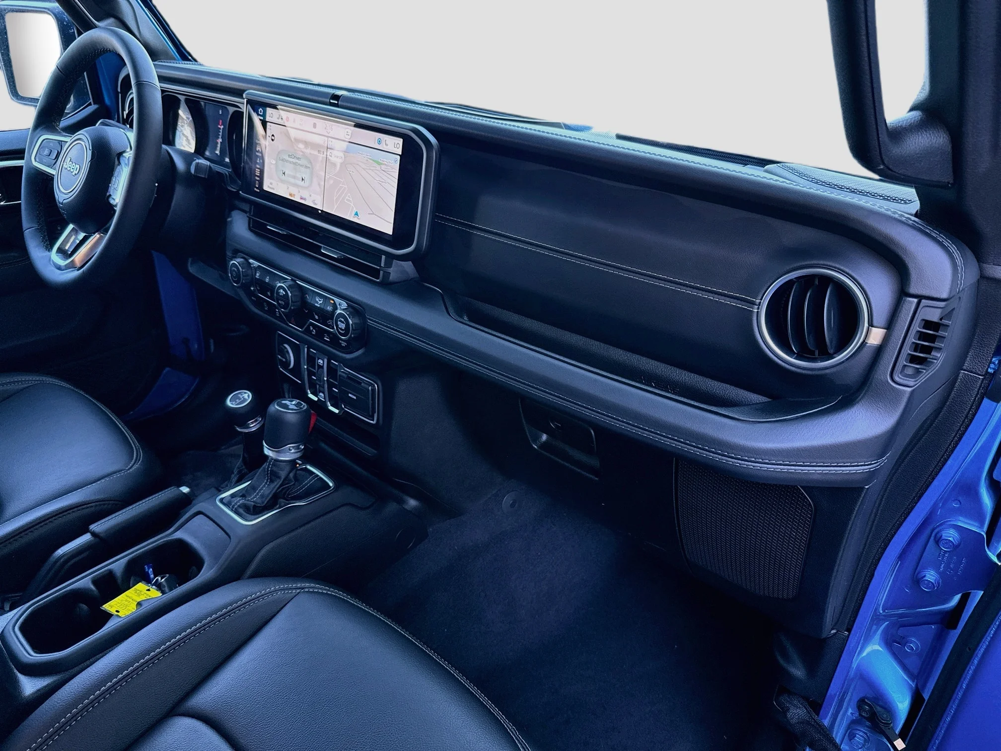 Certified Used 2025 Hydro Blue Pearlcoat Jeep Sahara image 30