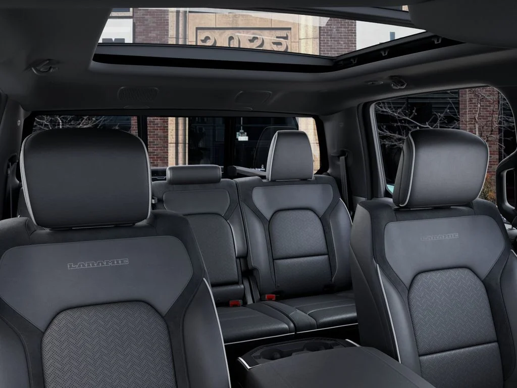 New 2026 Diamond Black Crystal Pearl-Coat Exterior Paint RAM Laramie image 26