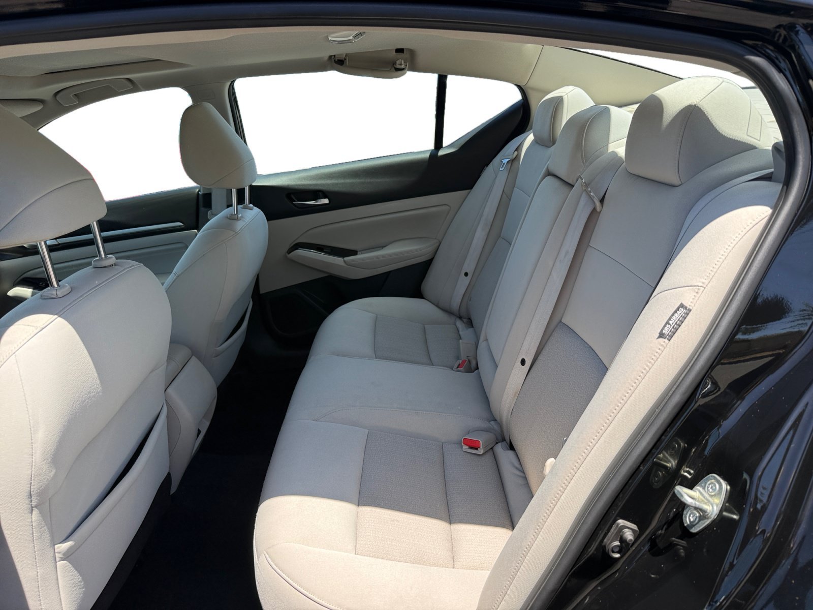 Used 2021 Super Black Clearcoat NISSAN 2.5 SV image 16
