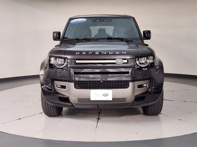 2025 Land Rover Defender X-Dynamic SE - Photo 9