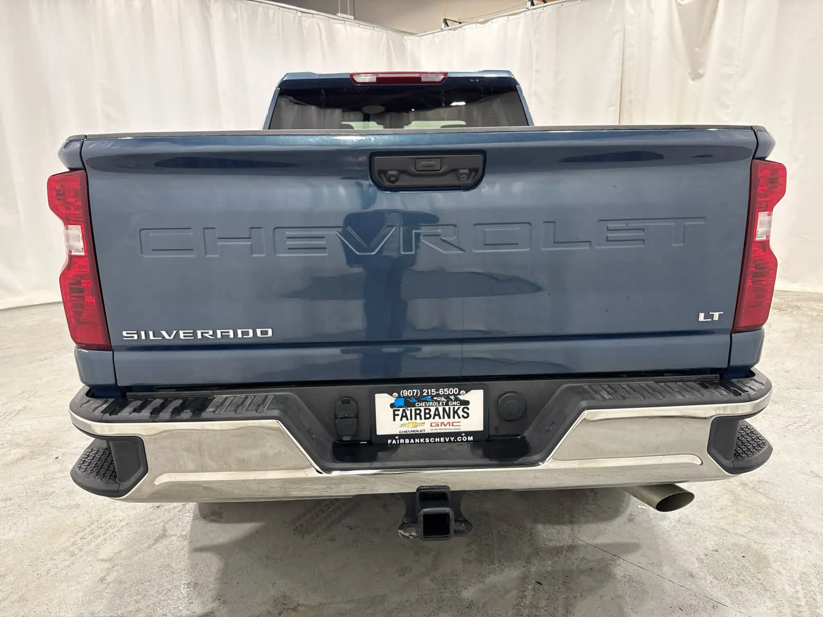 Used 2026 Lakeshore Blue Metallic Chevrolet LT image 4