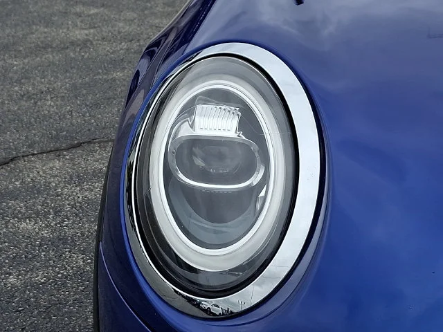 Used 2020 Blue MINI Signature image 9