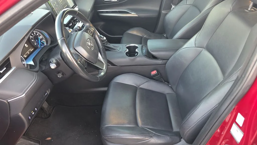 Used 2022 Red Toyota XLE image 15