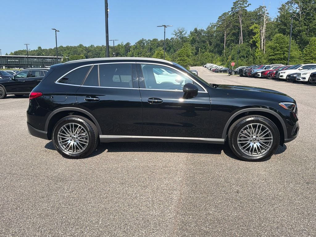 Used 2026 Black Mercedes-Benz GLC 300 image 13