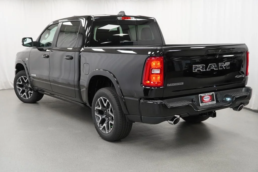 New 2027 Diamond Black Crystal Pearl-Coat Exterior Paint RAM Laramie image 13