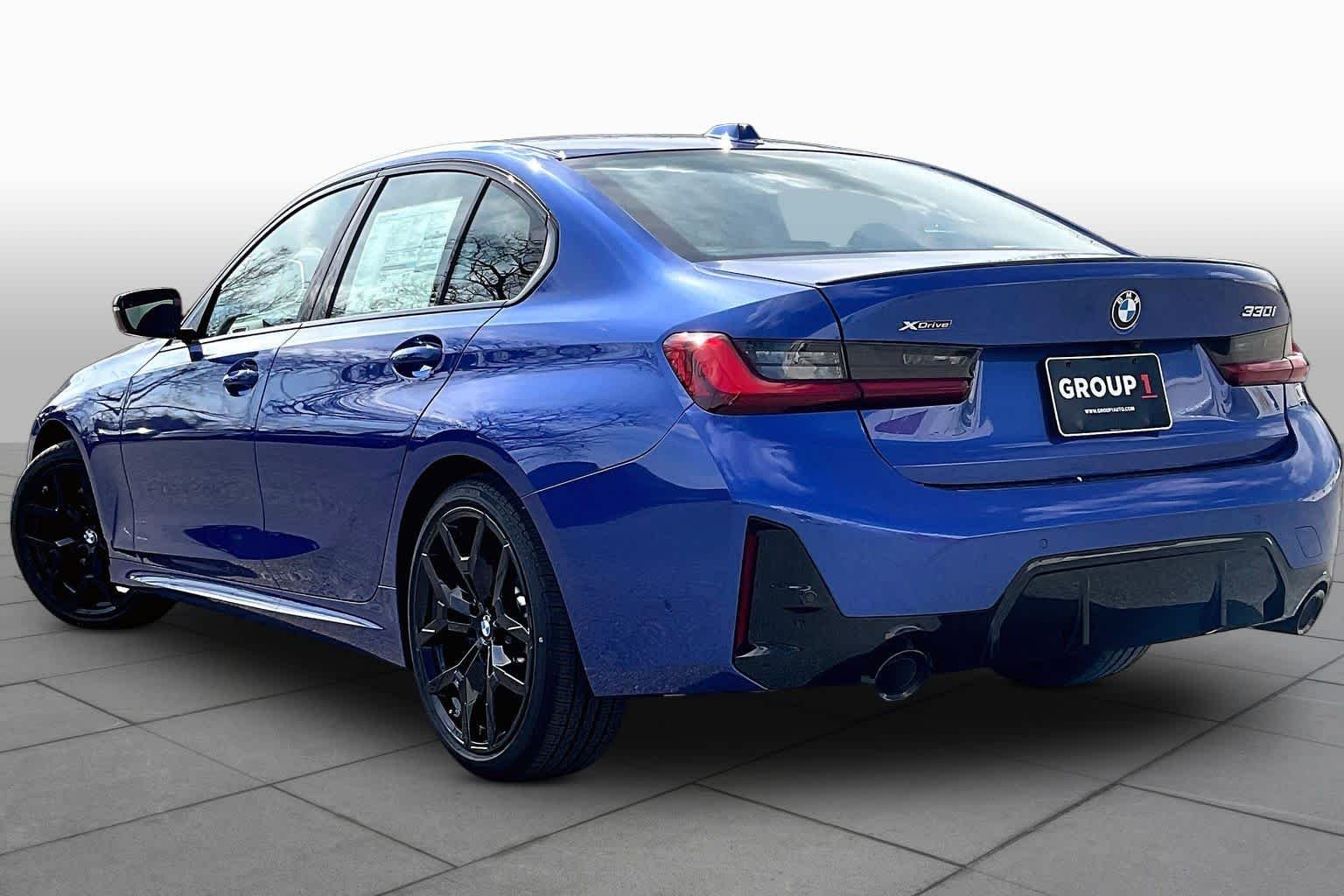 2026 BMW 3 Series 330i - Photo 12