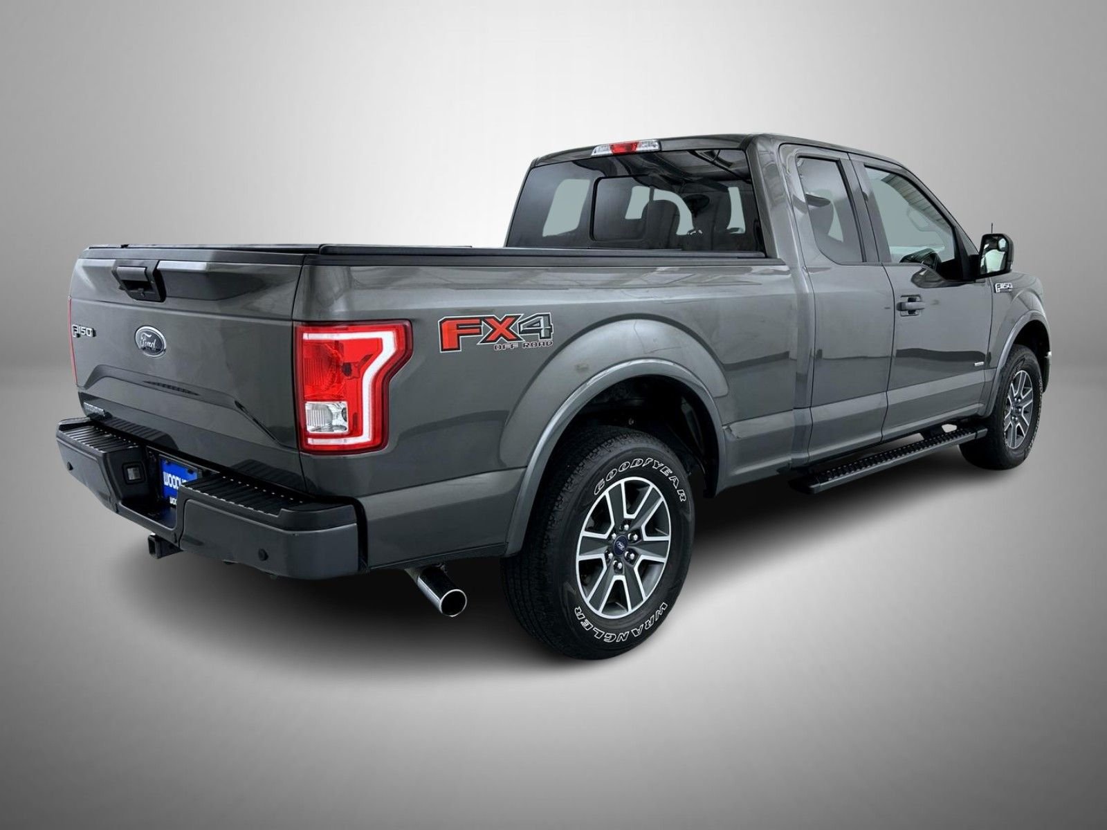 Used 2016 Gray Ford XLT image 5