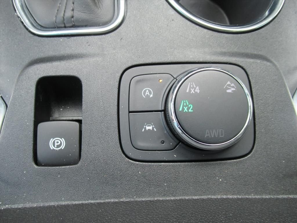 Used 2023 White Chevrolet LT Leather image 27