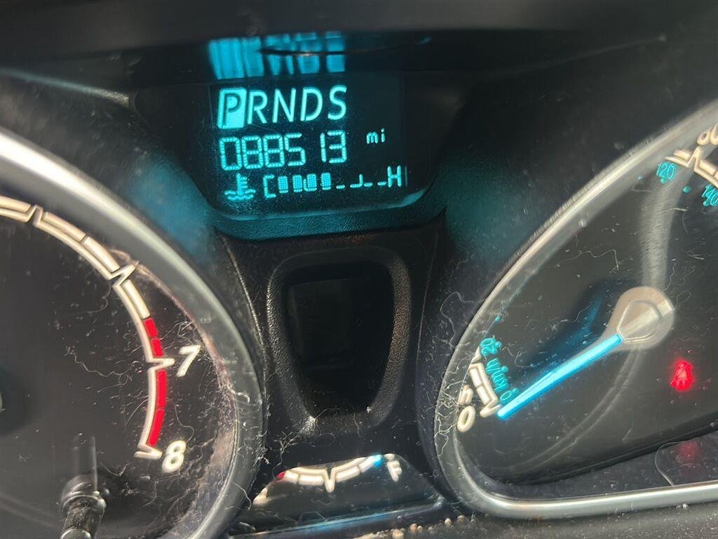 Used 2015 Oxford White Ford SE image 2