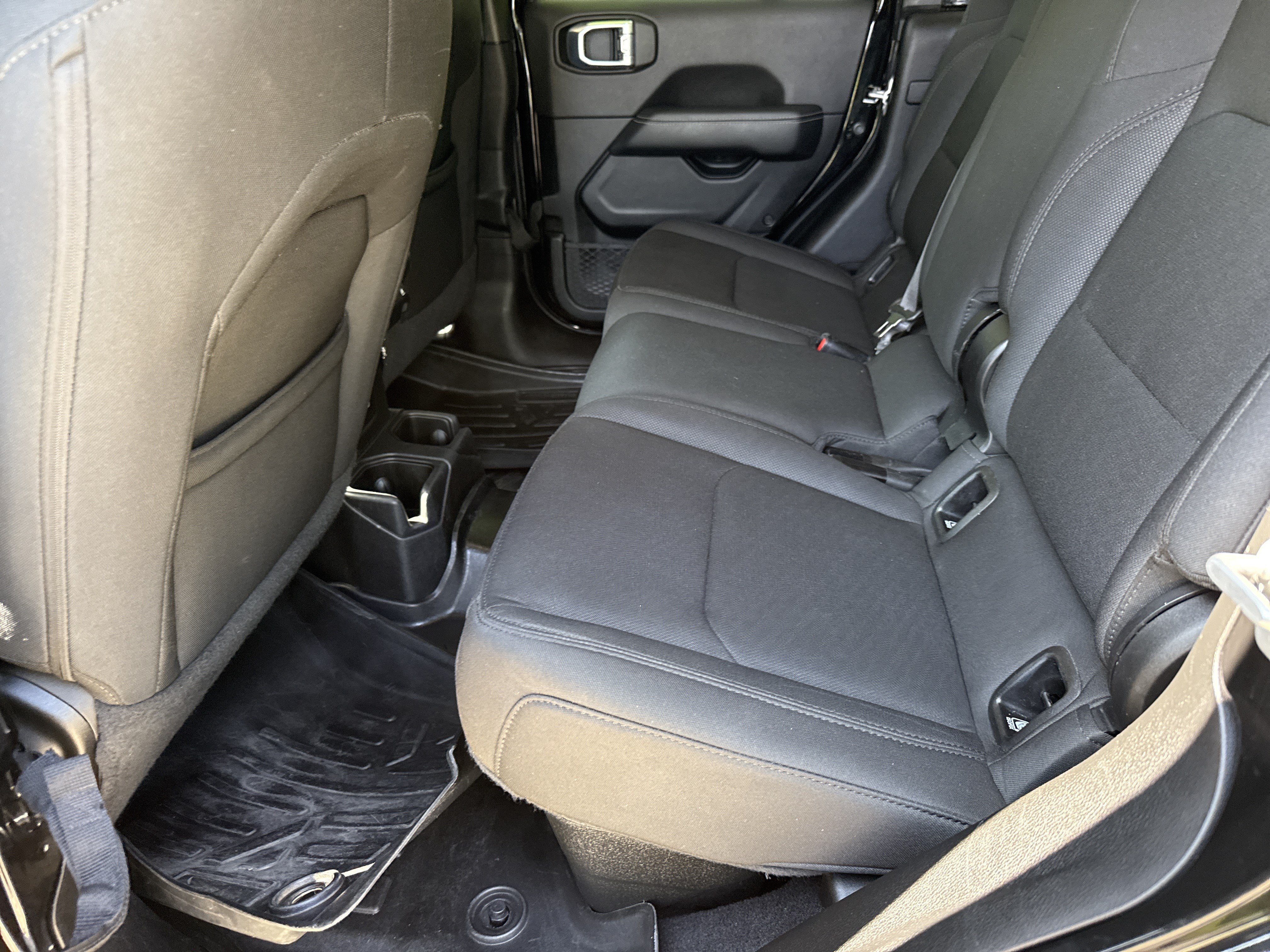 Used 2021 Black Clearcoat Jeep Overland image 21
