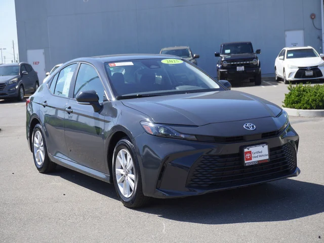 2025 Toyota Camry LE
