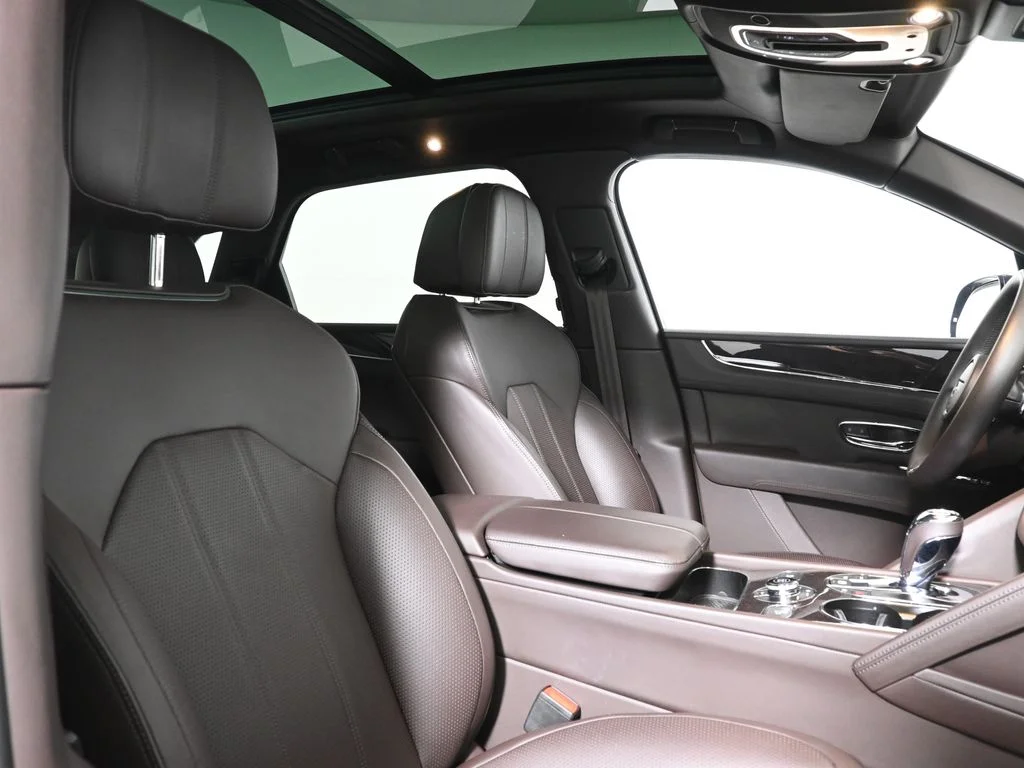 Used 2022 Blue Bentley S image 38