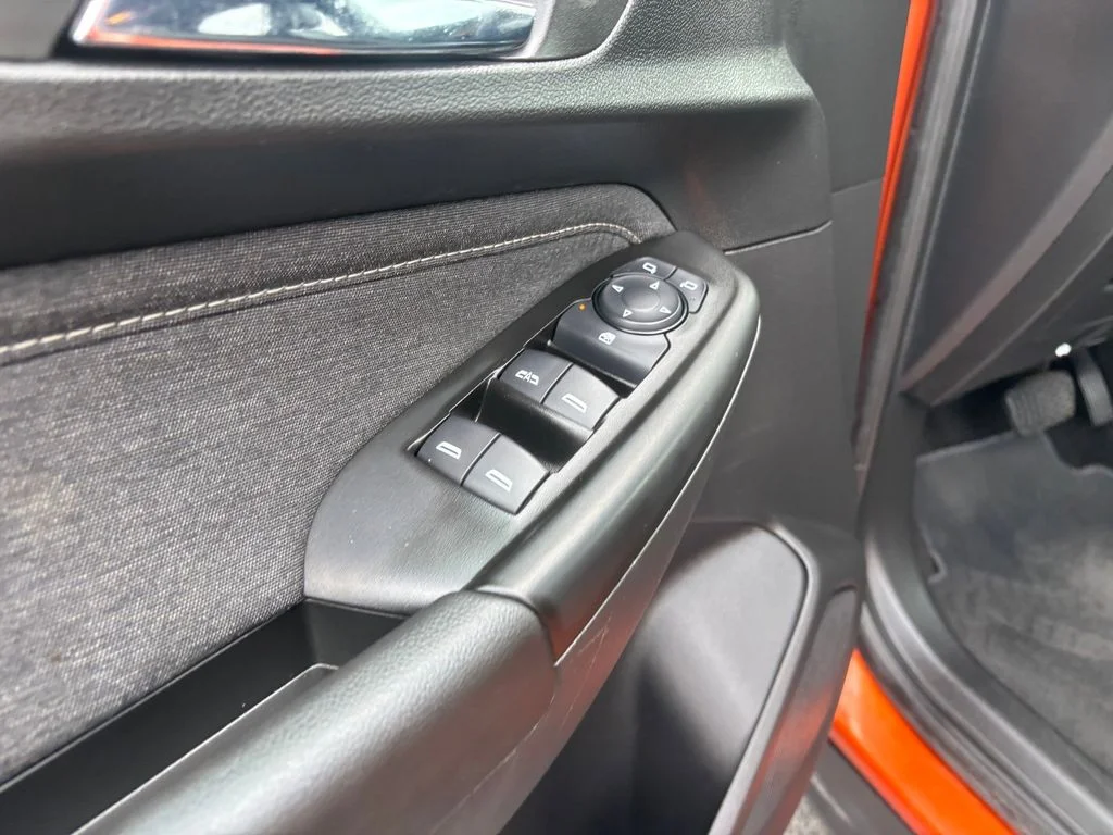 Used 2022 Red Chevrolet ACTIV image 23