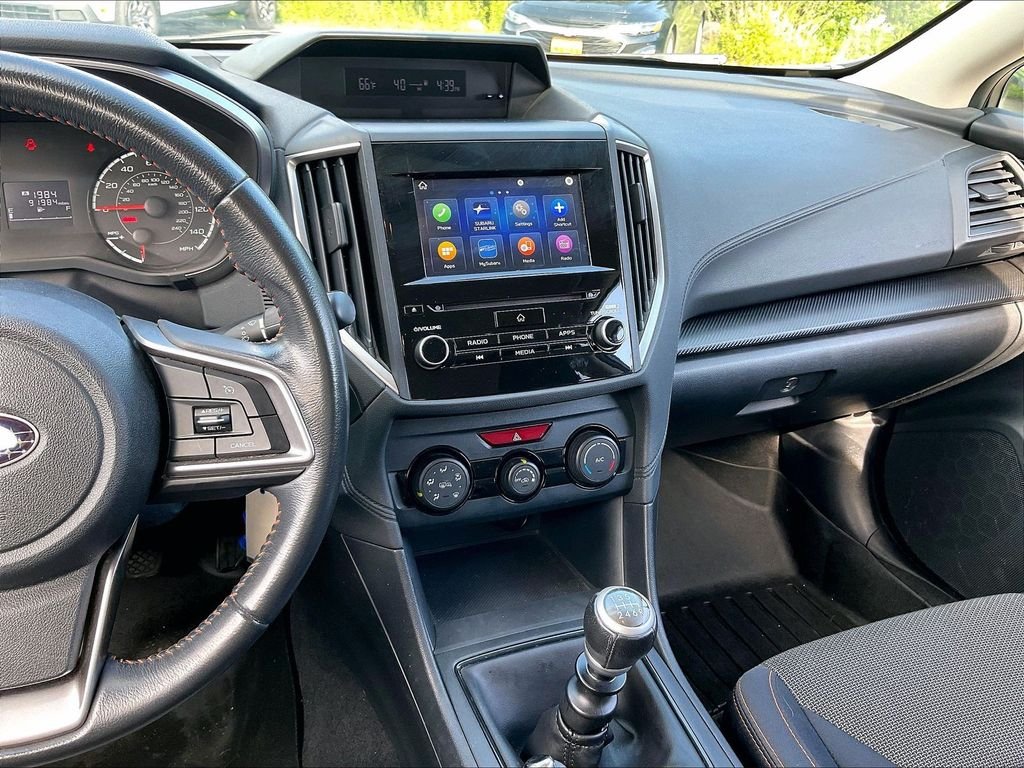 Used 2019 Cool Gray Khaki Subaru 2.0i Premium image 17