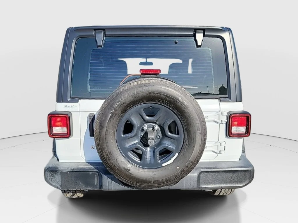 Used 2023 White Jeep Sport image 7