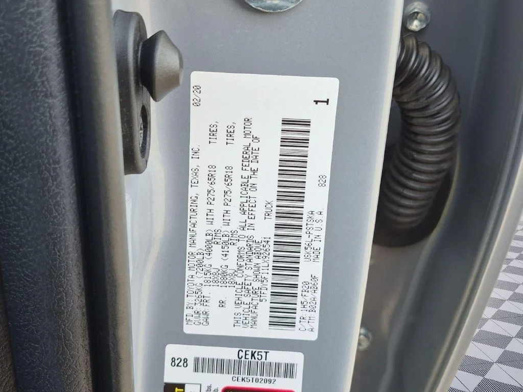 Used 2020 Cement Toyota SR5 image 32